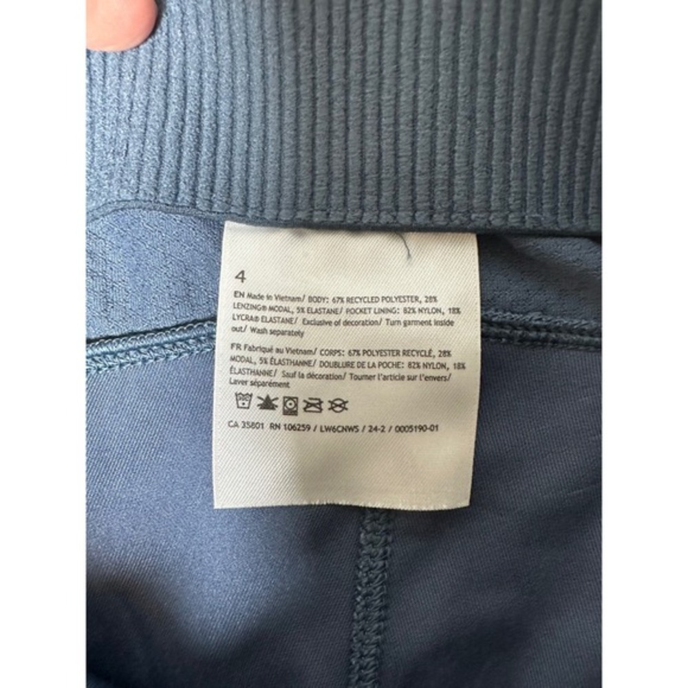 Lululemon Ribbed Softstreme Zip-Leg Crop Pant 25"‎ Blue Gray Size 4 - Picture 7 of 7